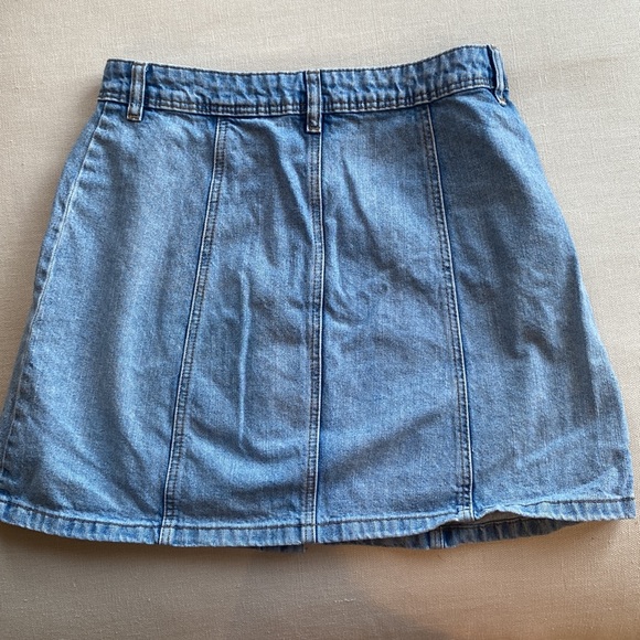 H&M Divided jean skirt - Picture 2 of 3